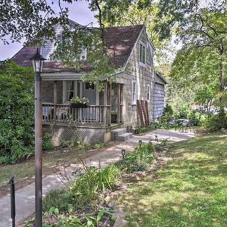 Enchanting Family House With Balcony Less Than 3 Mi To Wvu! Моргантаун Экстерьер фото