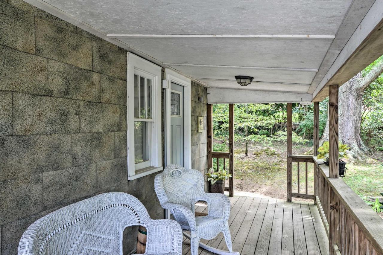 Enchanting Family House With Balcony Less Than 3 Mi To Wvu! Моргантаун Экстерьер фото